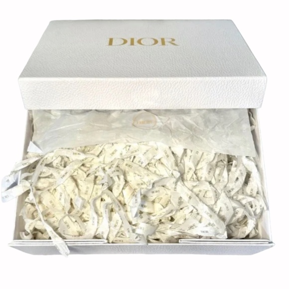 Dior Gift Box Large + Tissue Paper NEW - Picture 2 of 3